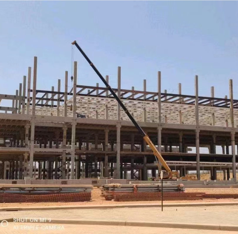 Easily Assembled Waterproof Prefab Factory Building/Steel Structure Workshop/Warehouse