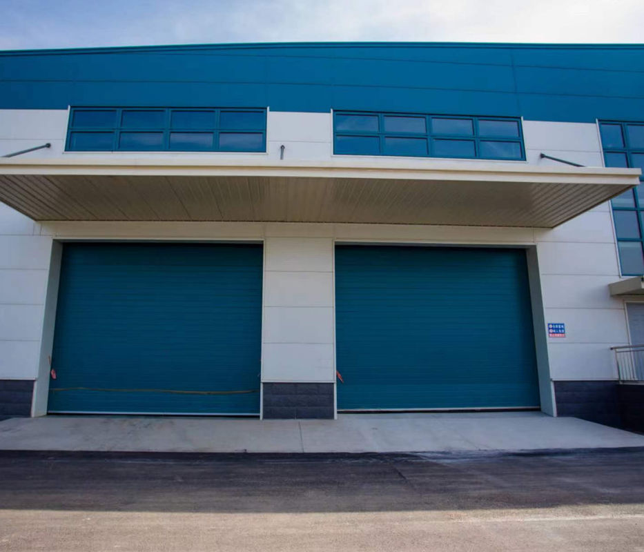 Roll Up Door Type Prefab Steel Warehouse Buildings Good Seismic Performance