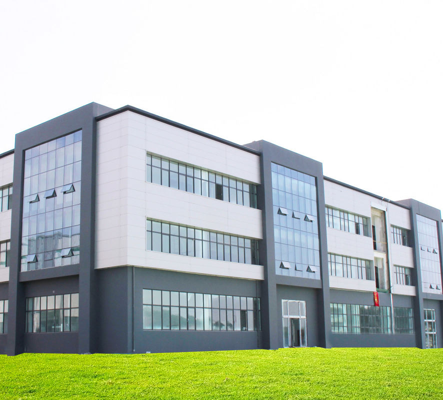 Roll Up Door Type Prefab Steel Warehouse Buildings Good Seismic Performance
