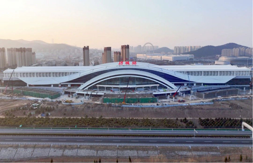Seismic Resistant Prefab Steel Structure Workshop / Hospital / School / Gym / Railway Station